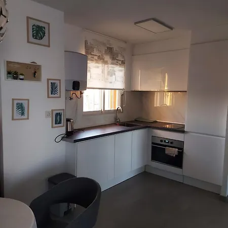 Sea Views Apartment *